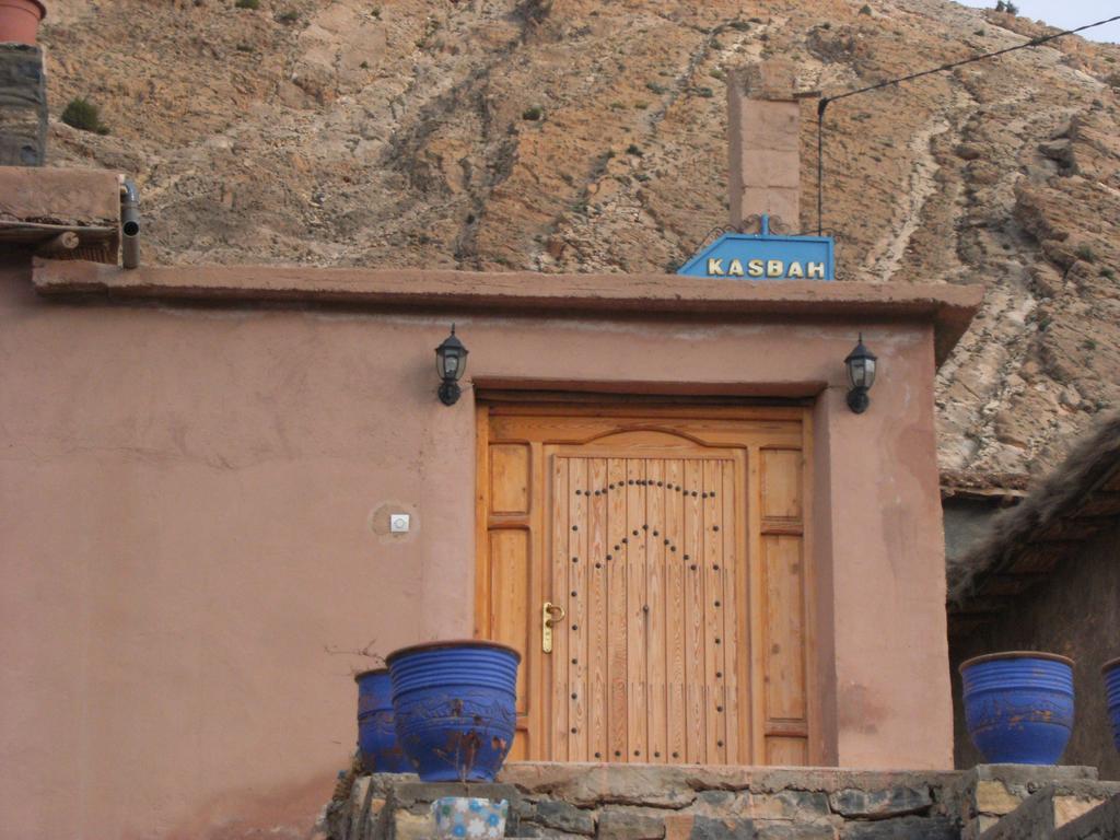 Kasbah Ait Bouguemez Hotel Agouti Bagian luar foto