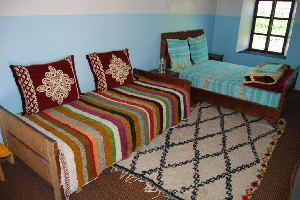 Kasbah Ait Bouguemez Hotel Agouti Bagian luar foto