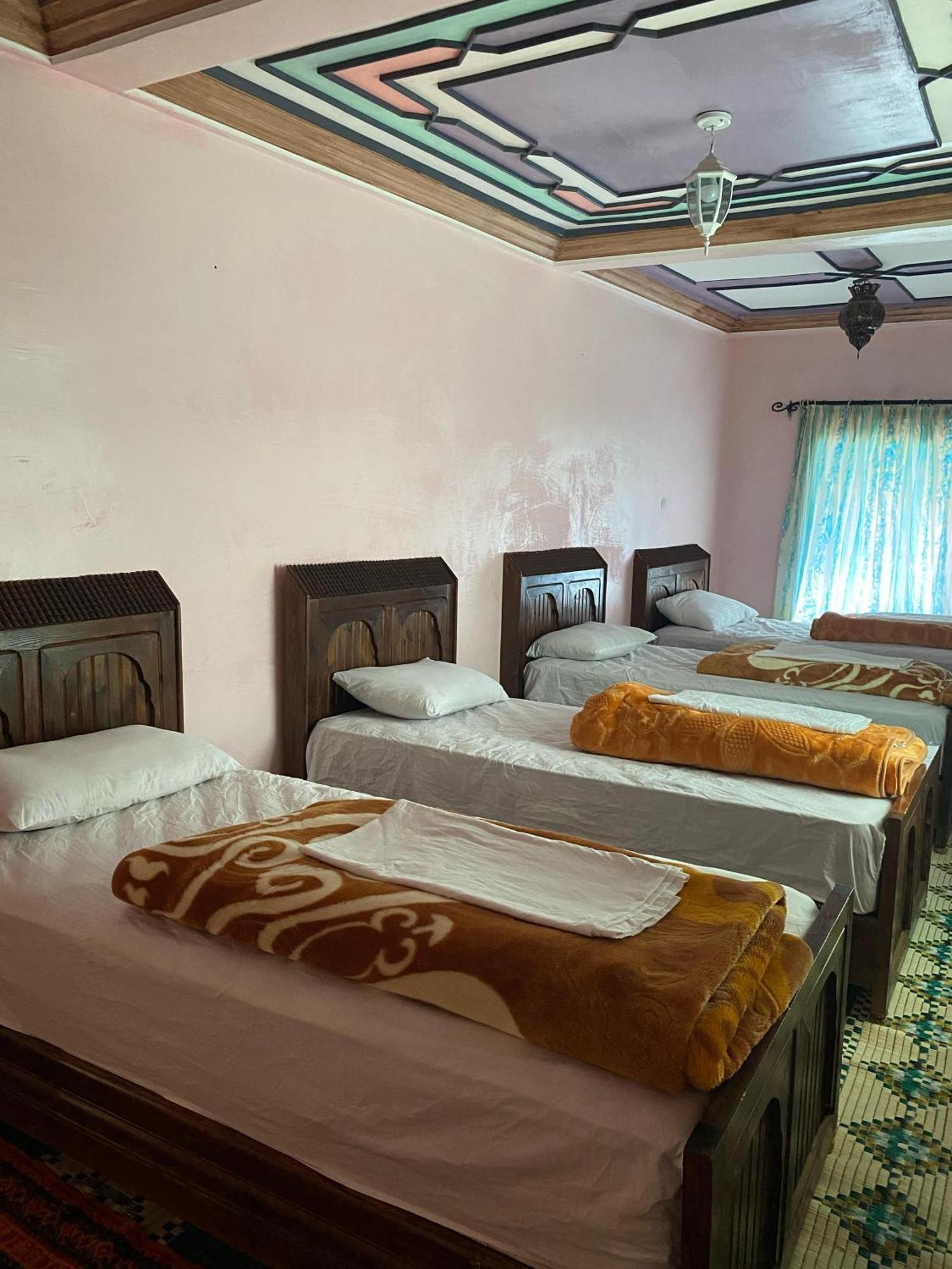 Kasbah Ait Bouguemez Hotel Agouti Bagian luar foto