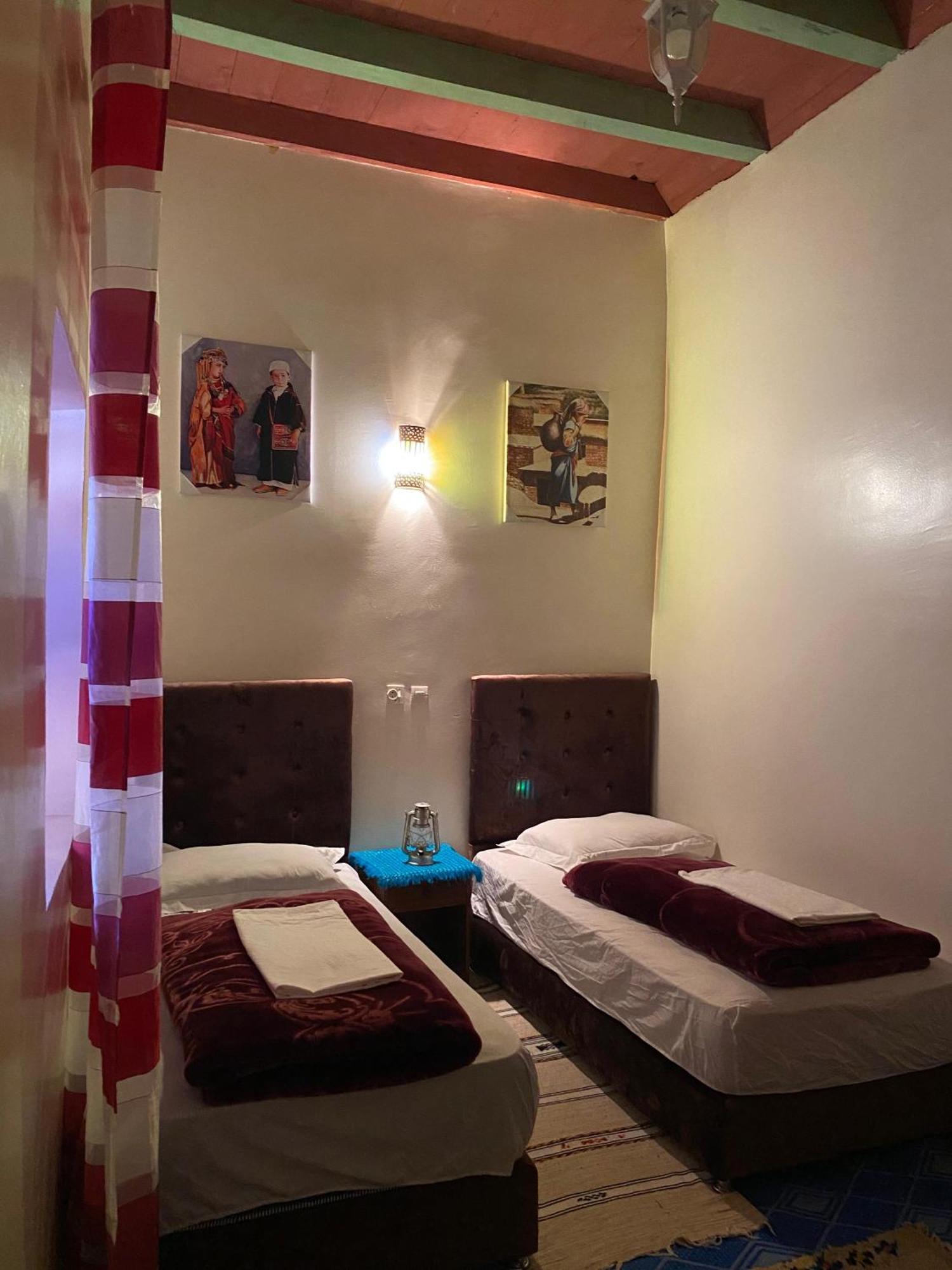 Kasbah Ait Bouguemez Hotel Agouti Bagian luar foto