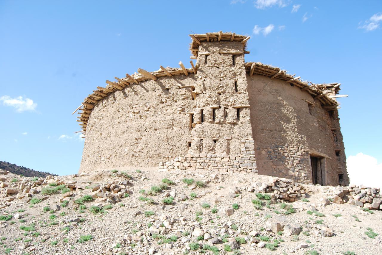 Kasbah Ait Bouguemez Hotel Agouti Bagian luar foto