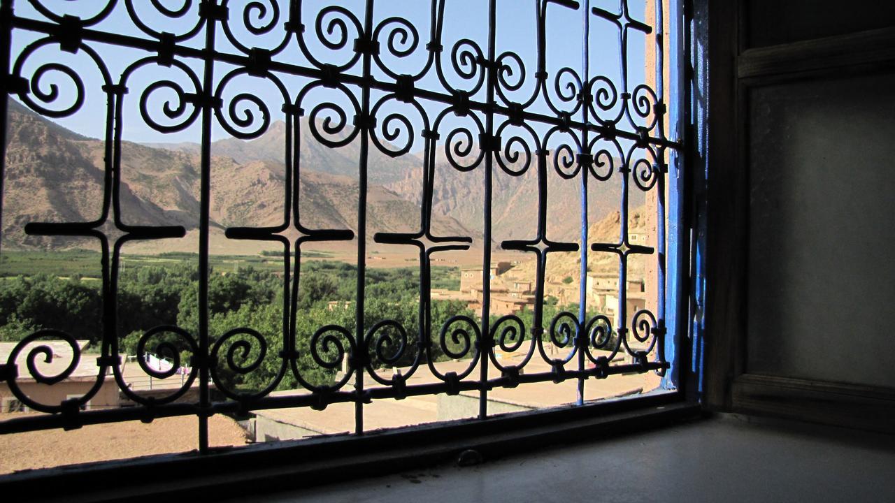 Kasbah Ait Bouguemez Hotel Agouti Bagian luar foto